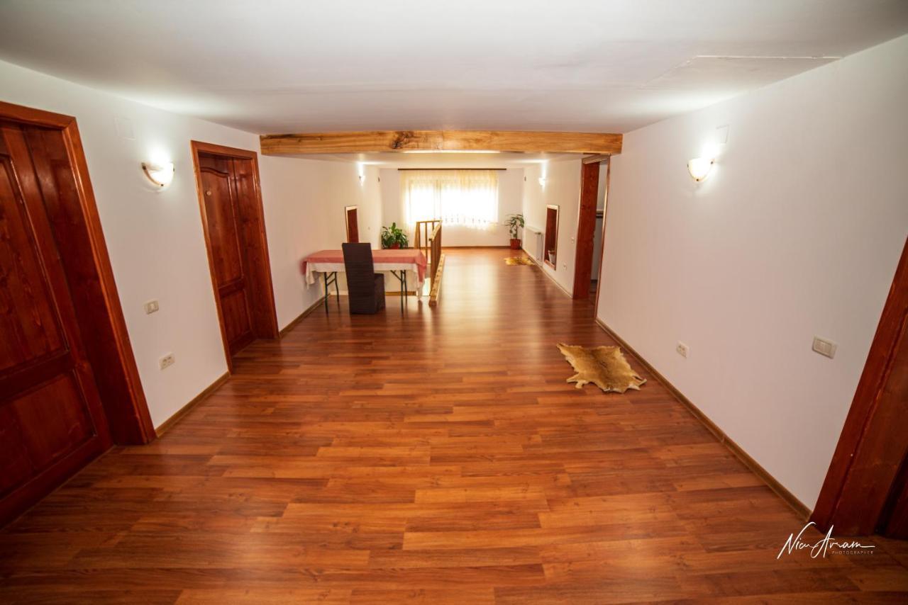 فندق Casa Binu Arieşeni المظهر الخارجي الصورة